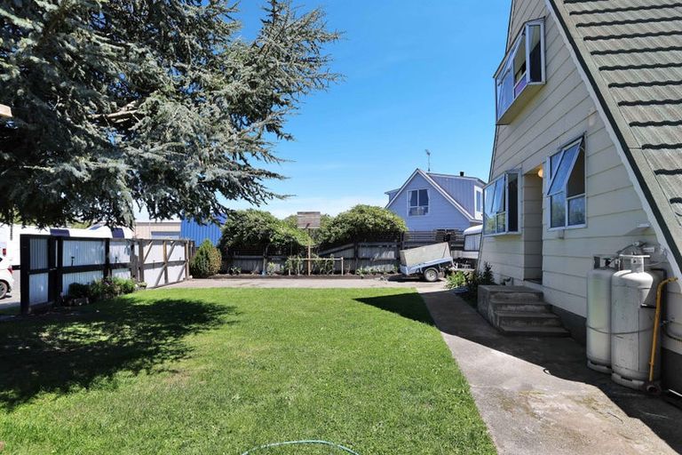 Photo of property in 170 Mcmurdo Street, Tinwald, Ashburton, 7700