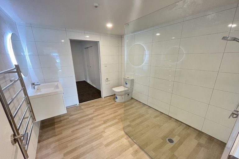 Photo of property in 203/9 East Street, Papakura, 2110