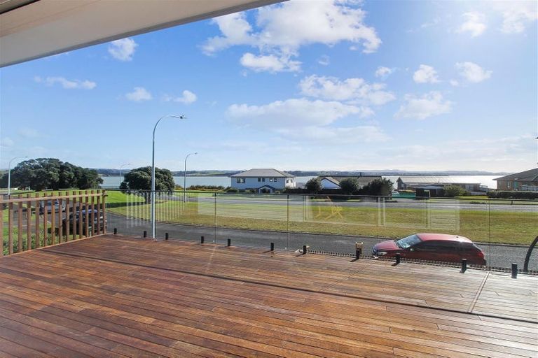 Photo of property in 172 Torkar Road, Clarks Beach, 2122