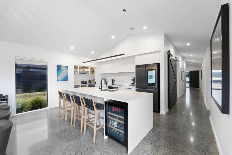 Photo of property in 12 Ngaru Crescent, Richmond Heights, Taupo, 3330