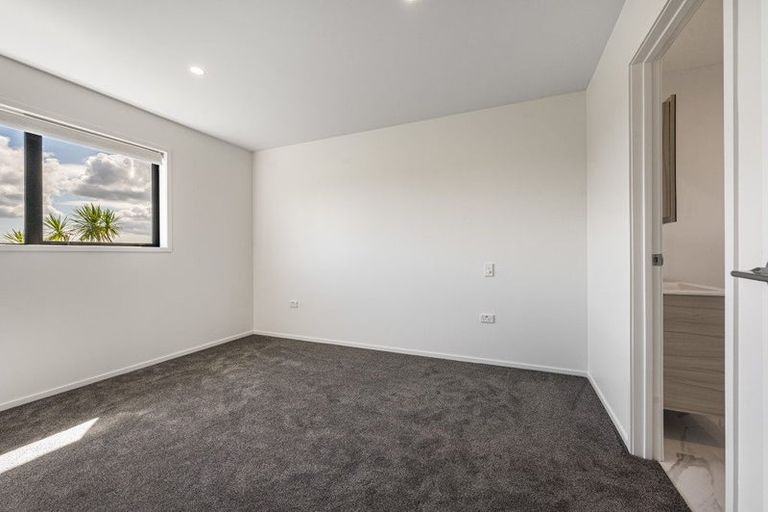 Photo of property in 5/59 Matipo Road, Te Atatu Peninsula, Auckland, 0610