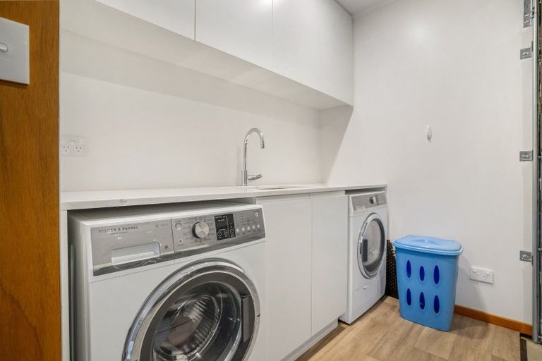 Photo of property in 60 Welsh Road, Winton, 9720