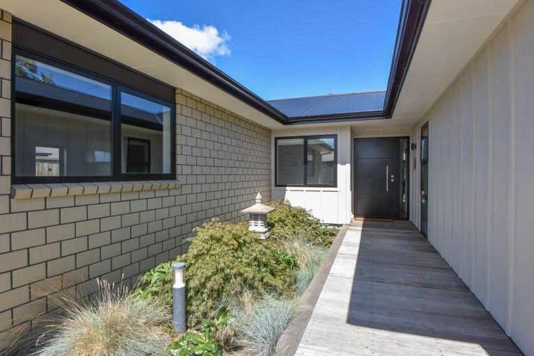Photo of property in 11 Austin Reid Avenue, Carterton, 5713