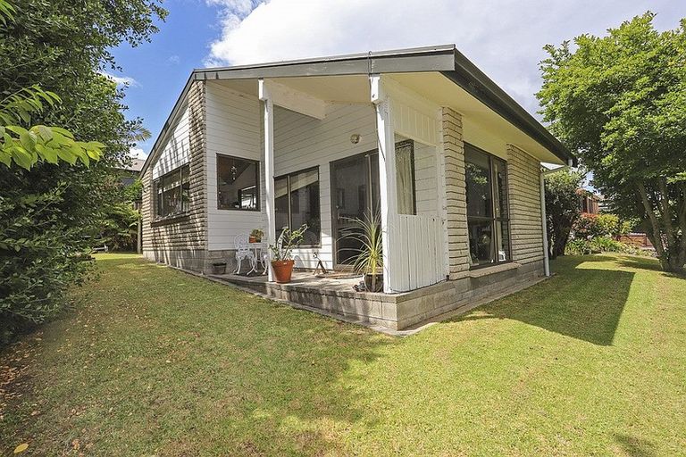 Photo of property in 129a Hinewa Road, Otumoetai, Tauranga, 3110