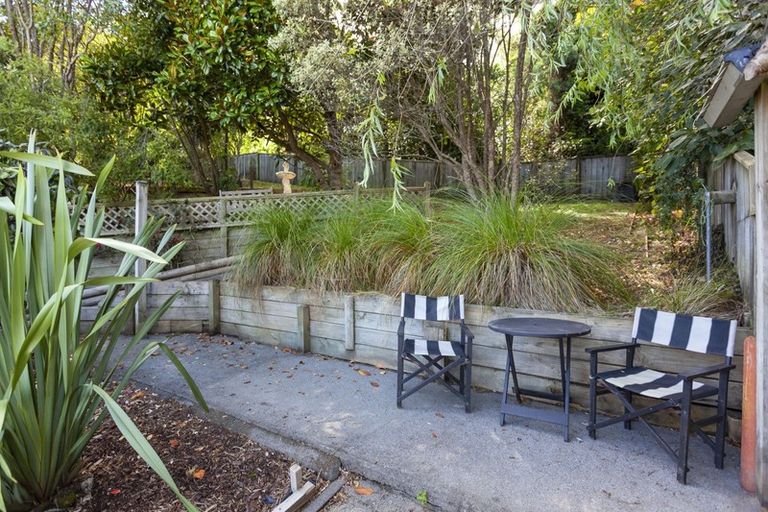 Photo of property in 83 Kakariki Grove, Waikanae, 5036