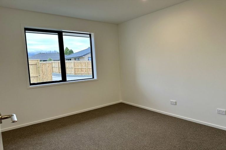 Photo of property in 24 Pahiki Crescent, Levin, 5510