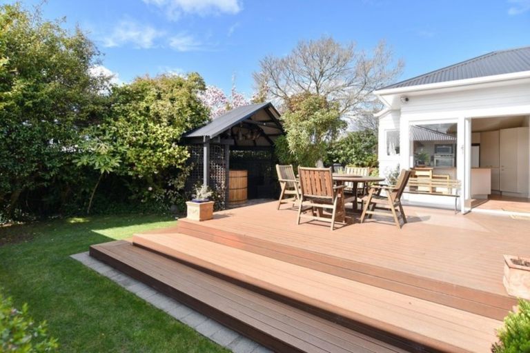 Photo of property in 4 Saint James Avenue, Papanui, Christchurch, 8053