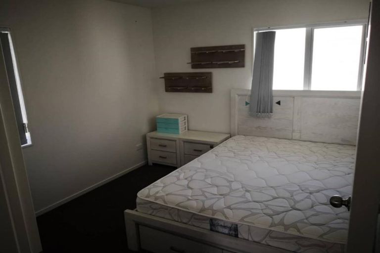 Photo of property in 1/26 Hollowout Street, Takanini, 2112