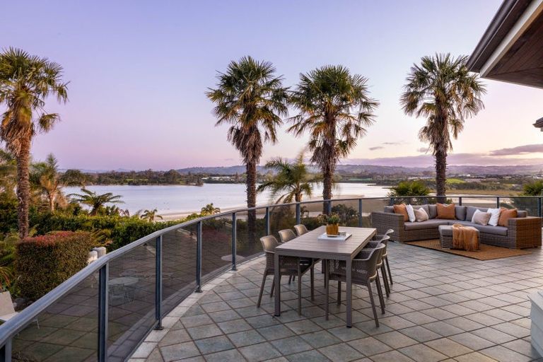 Photo of property in 20 Tinopai Drive, Omokoroa, 3114