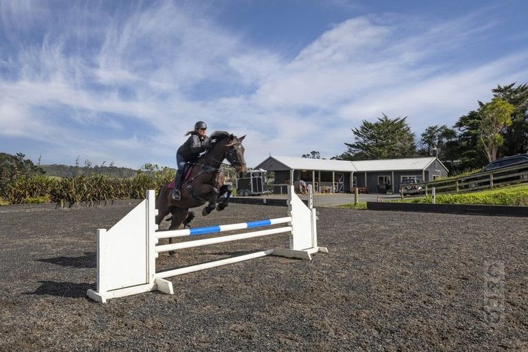 Photo of property in 175 Hanham Road, Kumeu, 0891