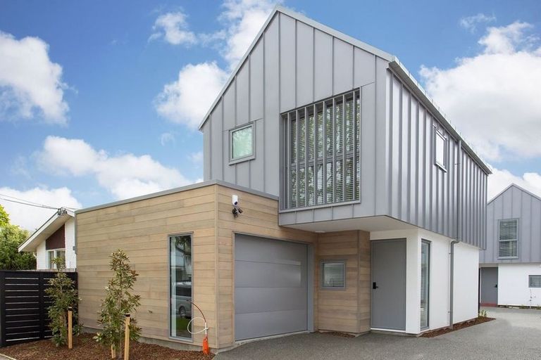 Photo of property in 31 Oxley Avenue, St Albans, Christchurch, 8014