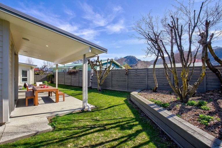 Photo of property in 17 Thomson Street, Arrowtown, 9302