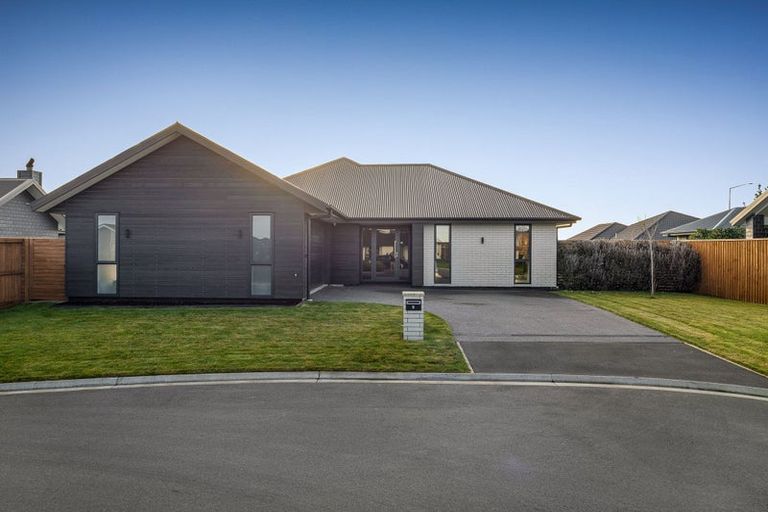 Photo of property in 9 Feather Place, Rolleston, 7615