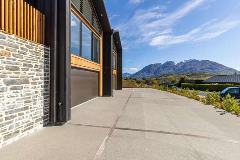 Photo of property in 3a Rannoch Drive, Jacks Point, Queenstown, 9371