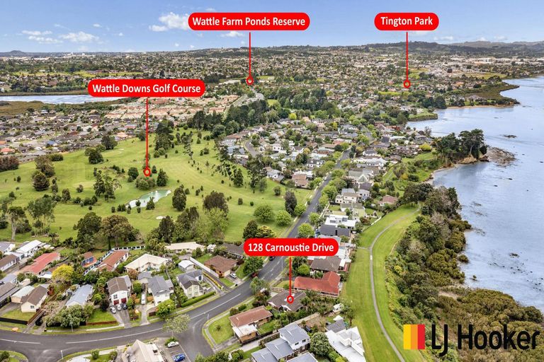 Photo of property in 128 Carnoustie Drive, Wattle Downs, Auckland, 2103