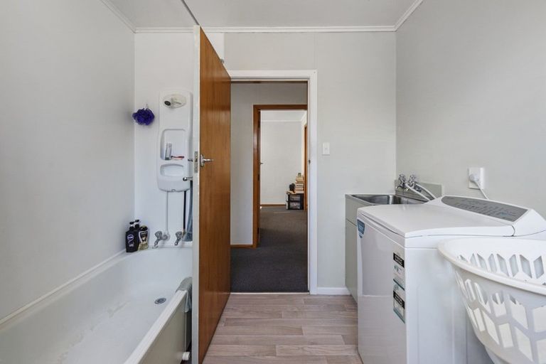 Photo of property in 1/4 Standish Street, New Plymouth, 4310