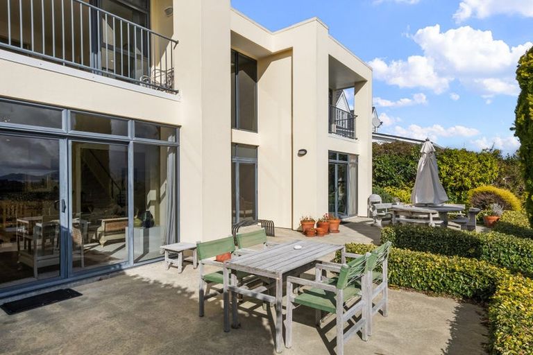 Photo of property in 142 Winara Avenue, Waikanae, 5036