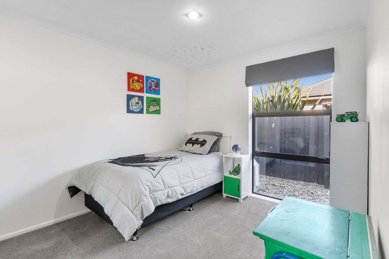 Photo of property in 17 Eyrewell Road, Pegasus, 7612