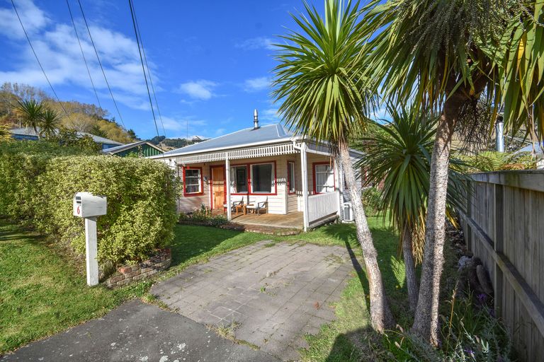 Photo of property in 6 Dickson Street, Macandrew Bay, Dunedin, 9014