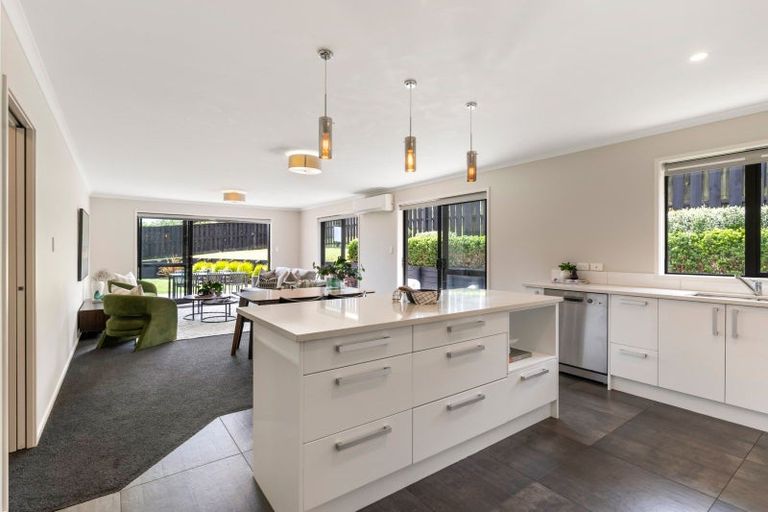 Photo of property in 4 Stockyard Crescent, Pukekohe, 2120