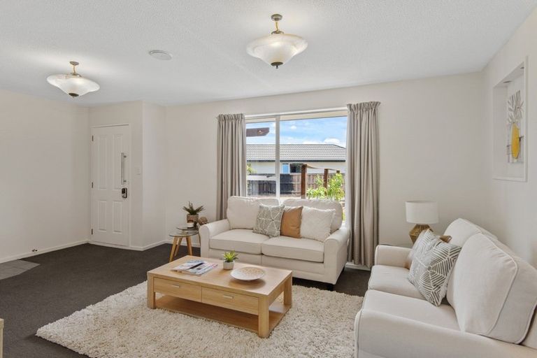 Photo of property in 29b Royal Park Drive, Parklands, Christchurch, 8083