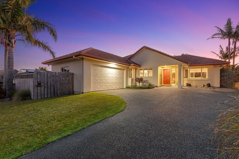 Photo of property in 4 Kestrel Avenue, Welcome Bay, Tauranga, 3112