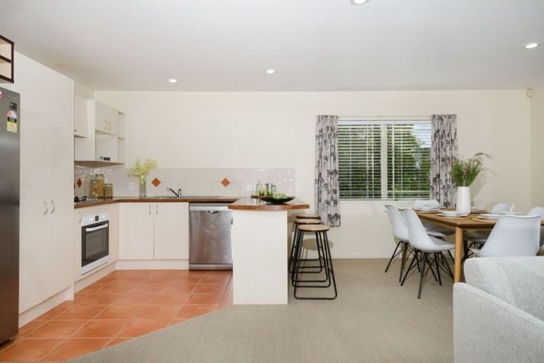 Photo of property in 143e Hobsonville Road, West Harbour, Auckland, 0618