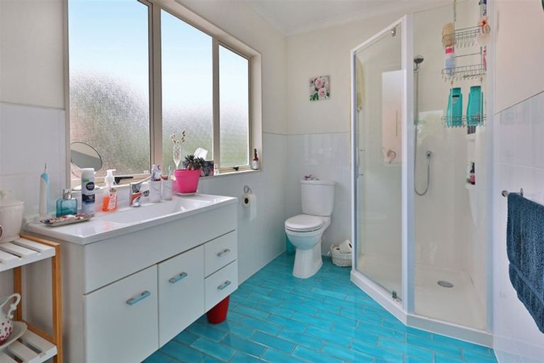 Photo of property in 27c Swanson Road, Henderson, Auckland, 0610