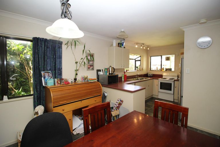 Photo of property in 20 Rewarewa Street, Owhata, Rotorua, 3010