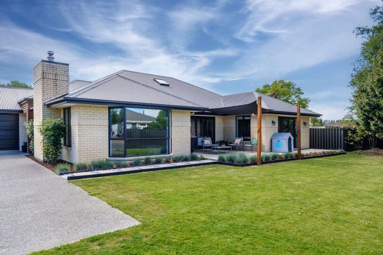 Photo of property in 1 Kennedy Street, Geraldine, 7930