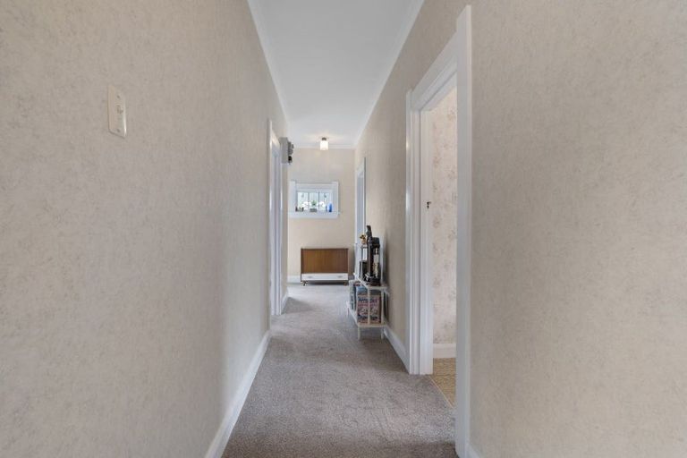 Photo of property in 22 Olivia Street, Stratford, 4332