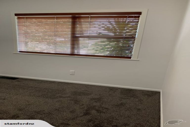 Photo of property in 32 Taupo Street, Green Bay, Auckland, 0604