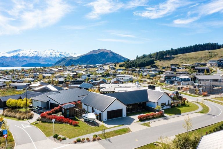 Photo of property in 13 Kotare Drive, Wanaka, 9305