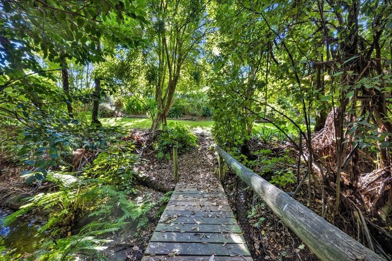 Photo of property in 9 Burnside Avenue, Hawera, 4610