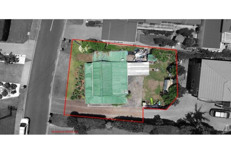 Photo of property in 12 Marie Avenue, Red Beach, 0932