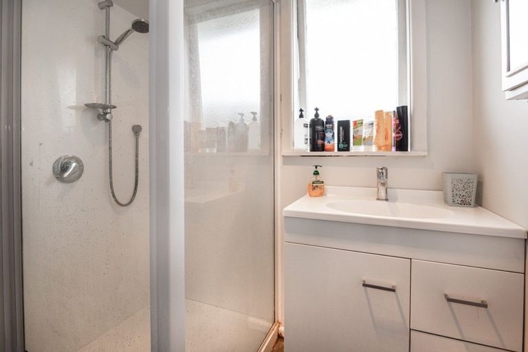 Photo of property in 27 Upham Street, Havelock North, 4130