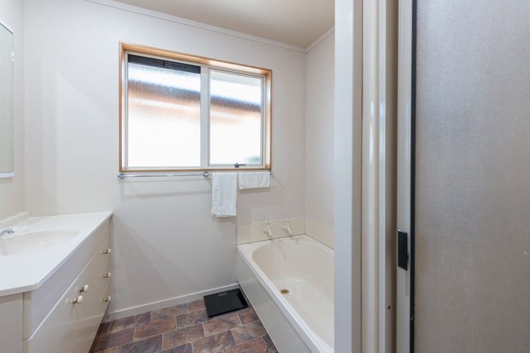 Photo of property in 2 Baxter Place, Stoke, Nelson, 7011