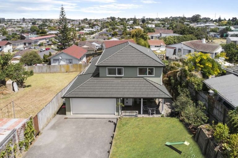 Photo of property in 16 Banks Road, Mount Wellington, Auckland, 1060