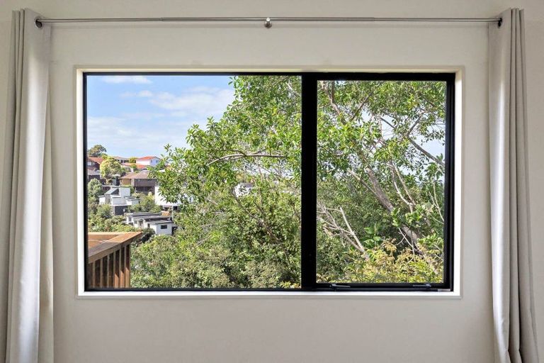 Photo of property in 899a East Coast Road, Northcross, Auckland, 0632