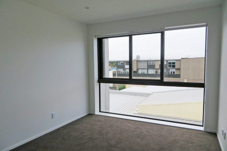 Photo of property in The Firemans Apartments, 203/321 Jackson Street, Petone, Lower Hutt, 5012