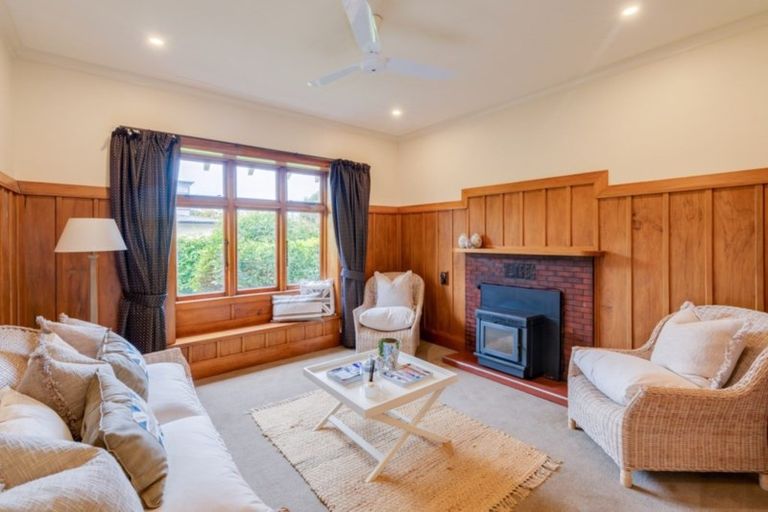 Photo of property in 96 Saint Martins Road, Saint Martins, Christchurch, 8022
