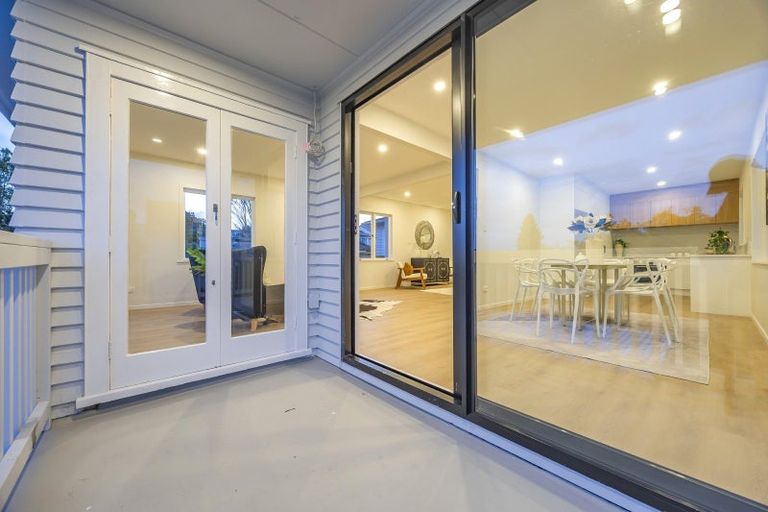 Photo of property in 255 Glenfield Road, Hillcrest, Auckland, 0627