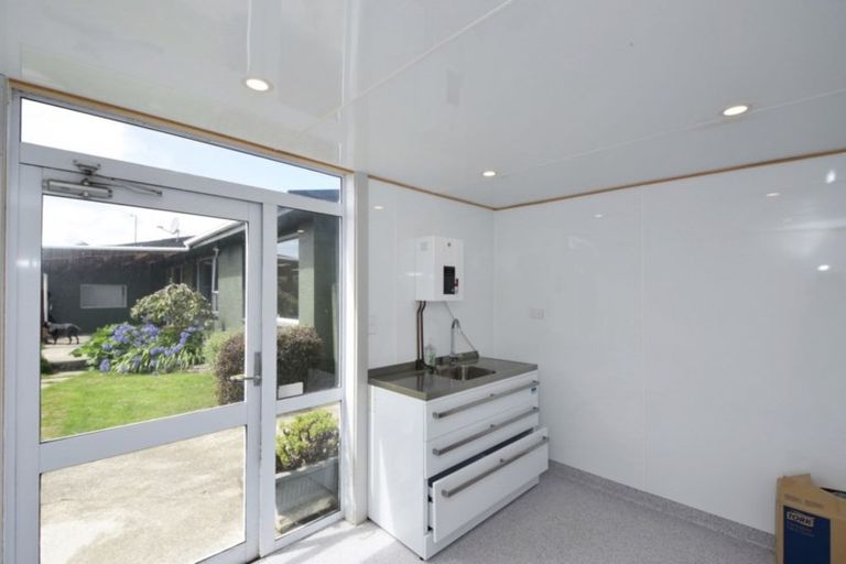 Photo of property in 49 Pomona Road West, Makarewa, Invercargill, 9876