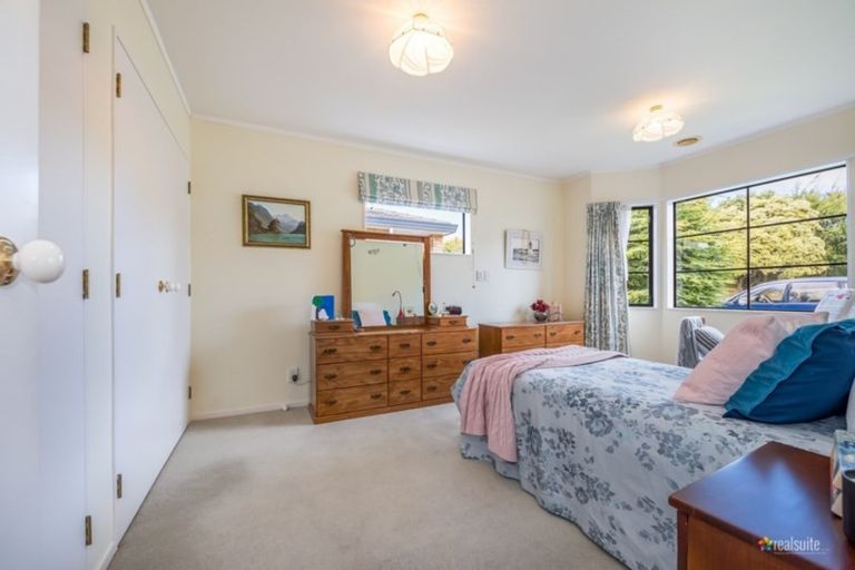 Photo of property in 22 De Menech Grove, Avalon, Lower Hutt, 5011