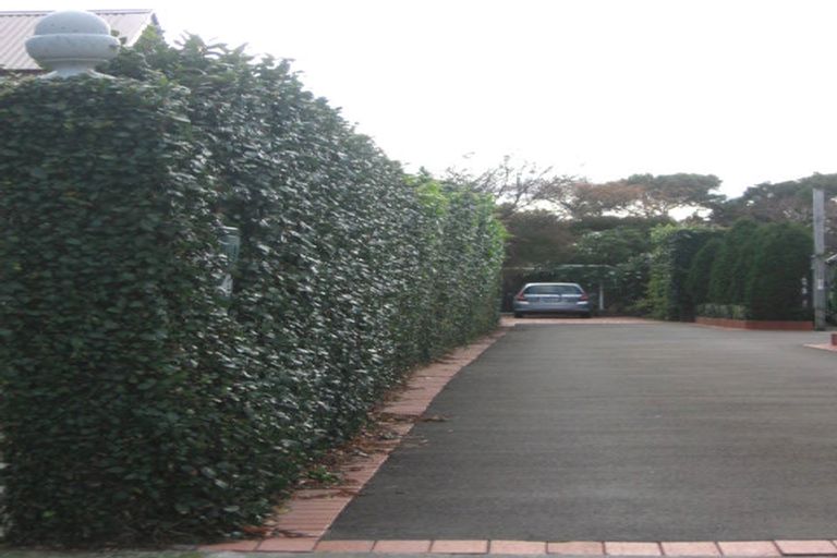 Photo of property in 20 Whites Line West, Woburn, Lower Hutt, 5010