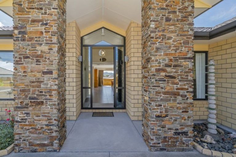 Photo of property in 7 Roseberry Place, Whitianga, 3510