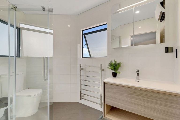 Photo of property in 7 Cromarty Place, Papakowhai, Porirua, 5024