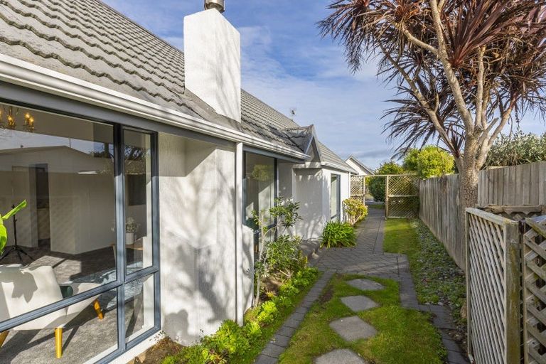 Photo of property in 22c Te Kupe Road, Paraparaumu Beach, Paraparaumu, 5032