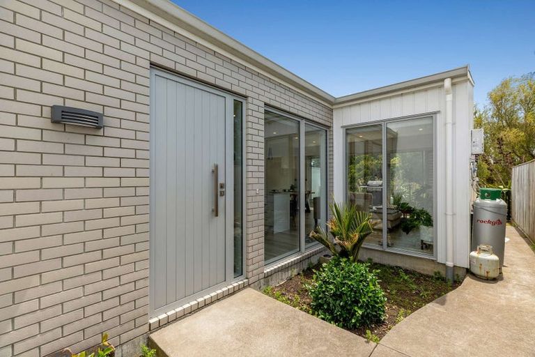 Photo of property in 3a Nohoanga Road, Karaka, Papakura, 2113