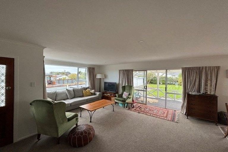 Photo of property in 8 Albert Street, Winton, 9720